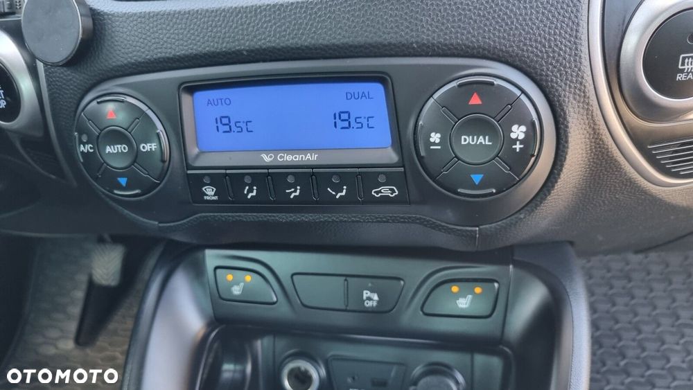 Hyundai ix35 2.0 CRDi Premium 4WD - 24