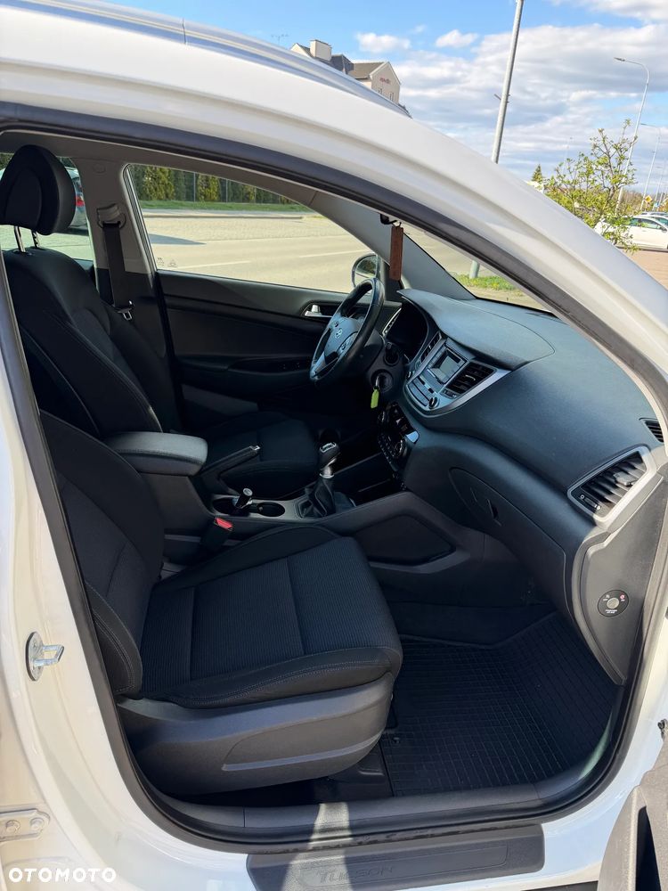 Hyundai Tucson 1.7 CRDI BlueDrive GO 2WD - 13