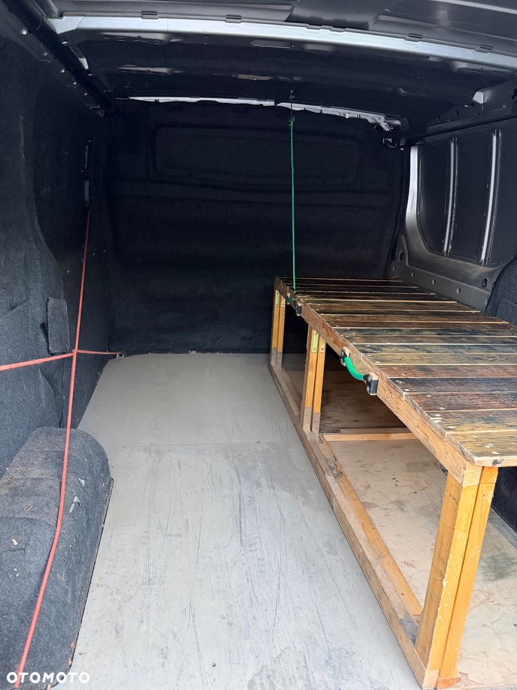 Opel vivaro - 8