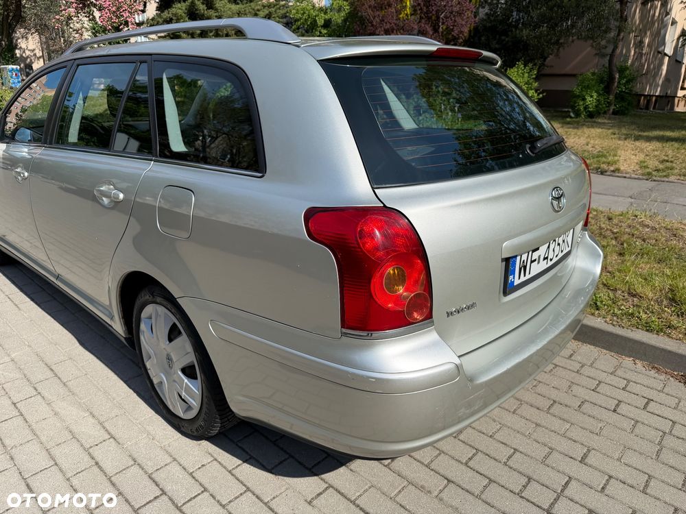 Toyota Avensis - 9