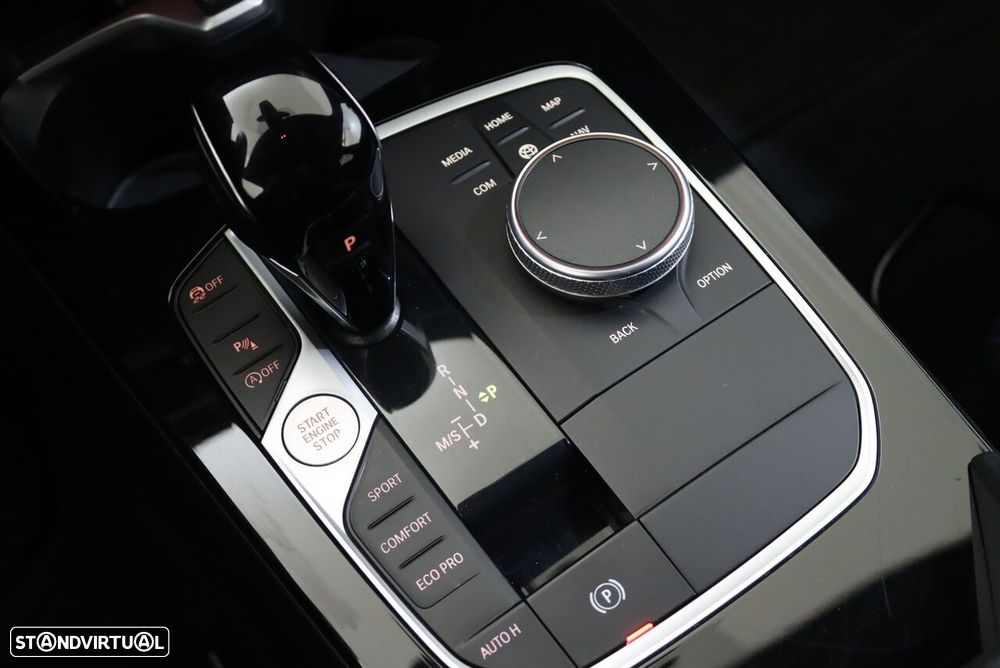 BMW 116 d Pack Desportivo M Auto - 16