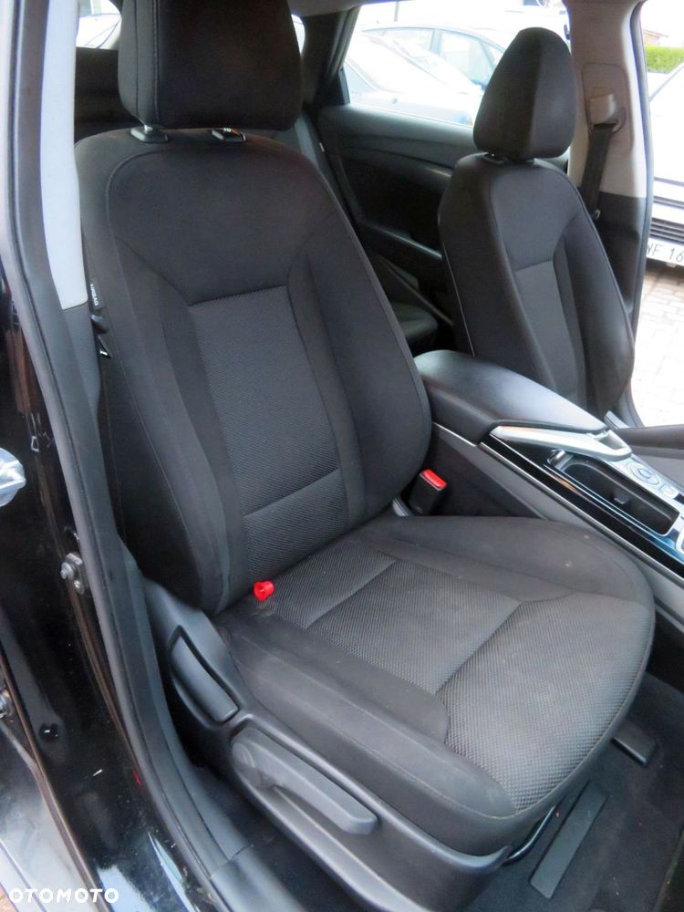 FOTEL PRZEDNI PRAWY I40 VF KOMBI GRZANY HYUNDAI 2011-2014 - 1