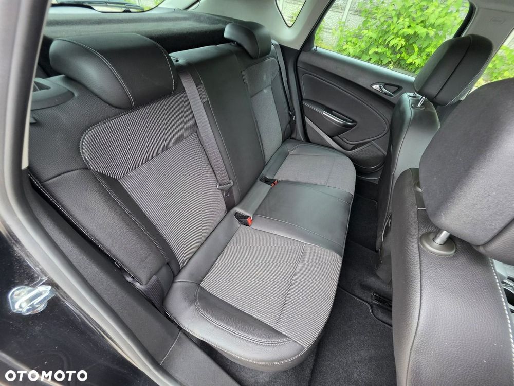 Opel Astra - 25