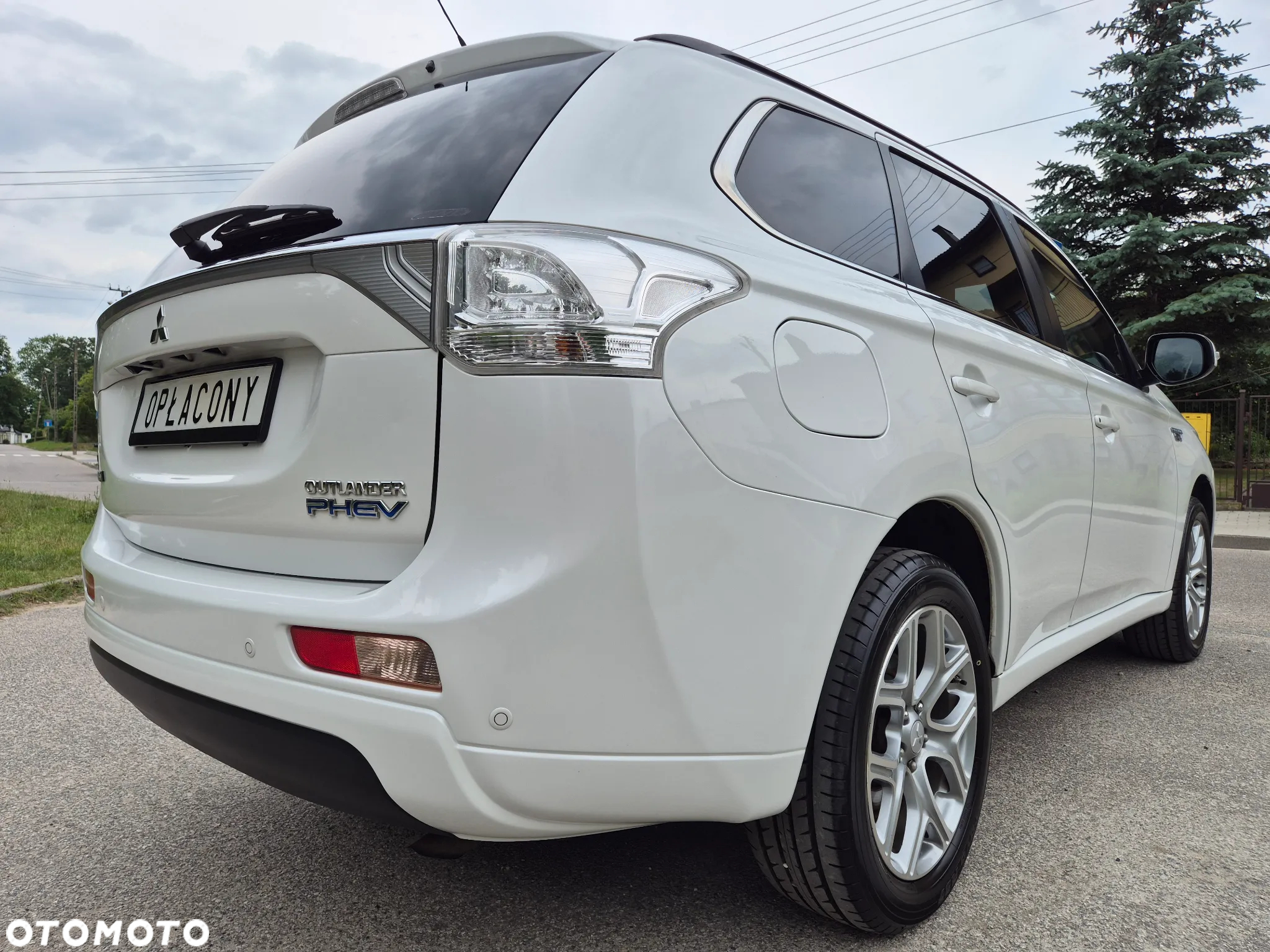 Mitsubishi Outlander 2.0 4WD Plug-In Hybrid - 3