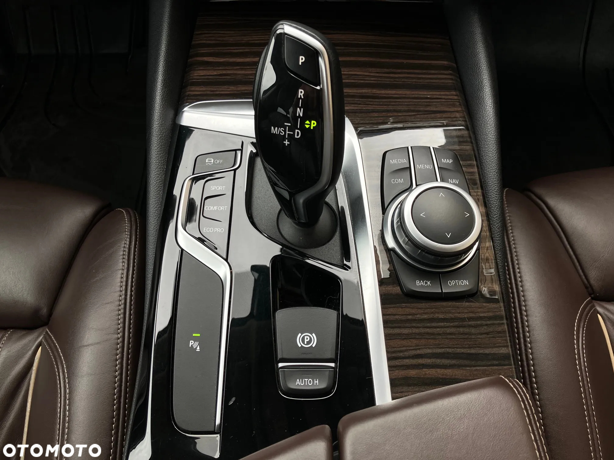 BMW Seria 5 520d xDrive Touring - 34