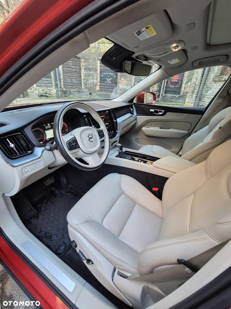 Volvo XC 60 T5 GPF AWD Momentum - 6