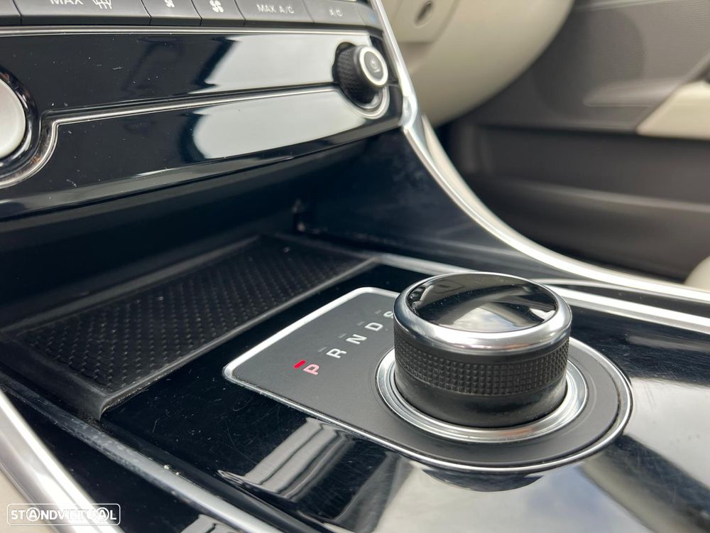 Jaguar XE 2.0 D Prestige AWD Aut. - 50