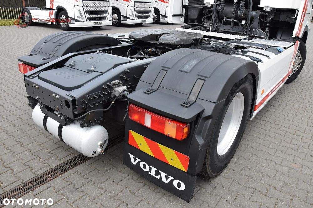Volvo FH500 || GLOB XXL ||  I-PARK COOL || VIRTUAL COCPIT ||  LEWAREK PRZY SIEDZENIU   || ZBIORNIKI 1175 L || STAN . BDB || - 17