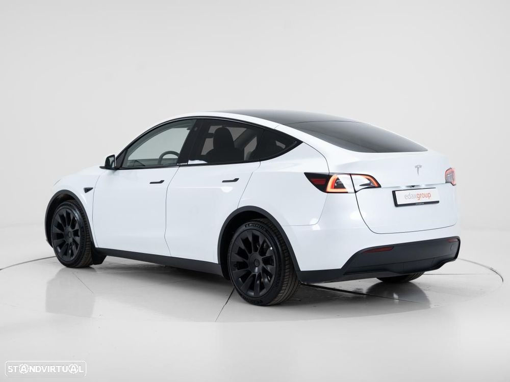 Tesla Model Y RWD - 5