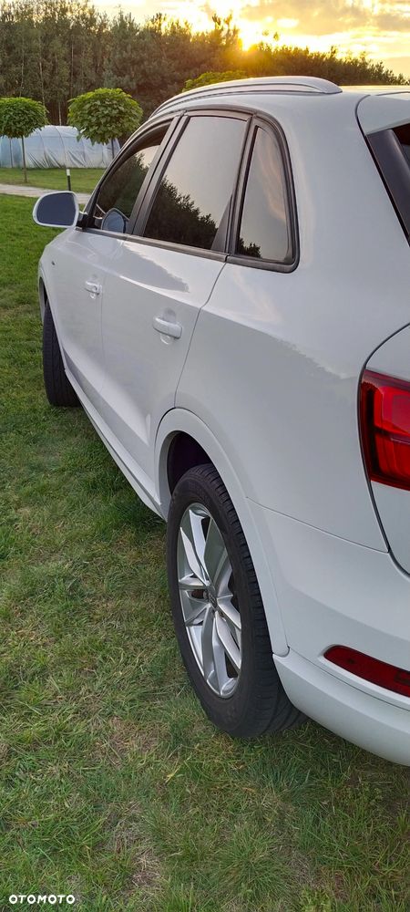 Audi Q3 40 TFSI Quattro S tronic S line - 24