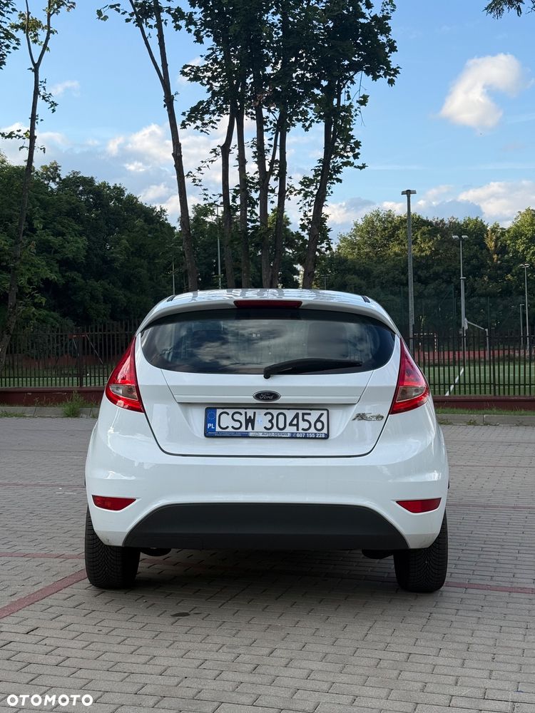 Ford Fiesta 1.25 Ambiente - 8