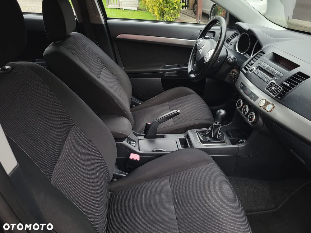 Mitsubishi Lancer 1.8 Intense LPG - 28