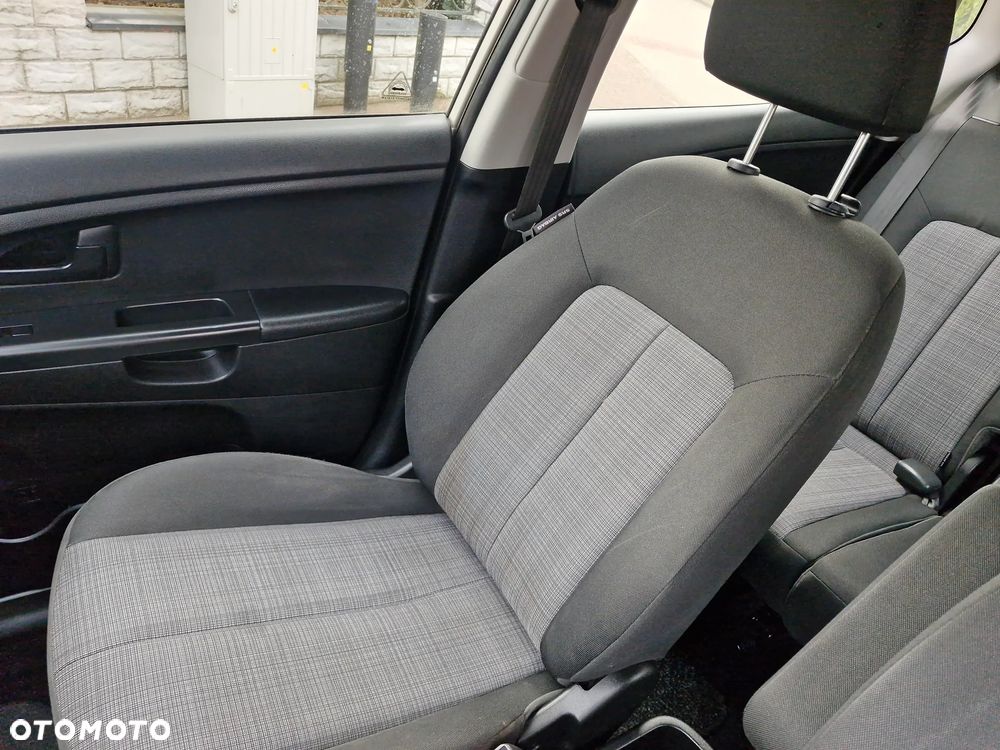 Kia Venga 1.4 CVVT Vision - 18