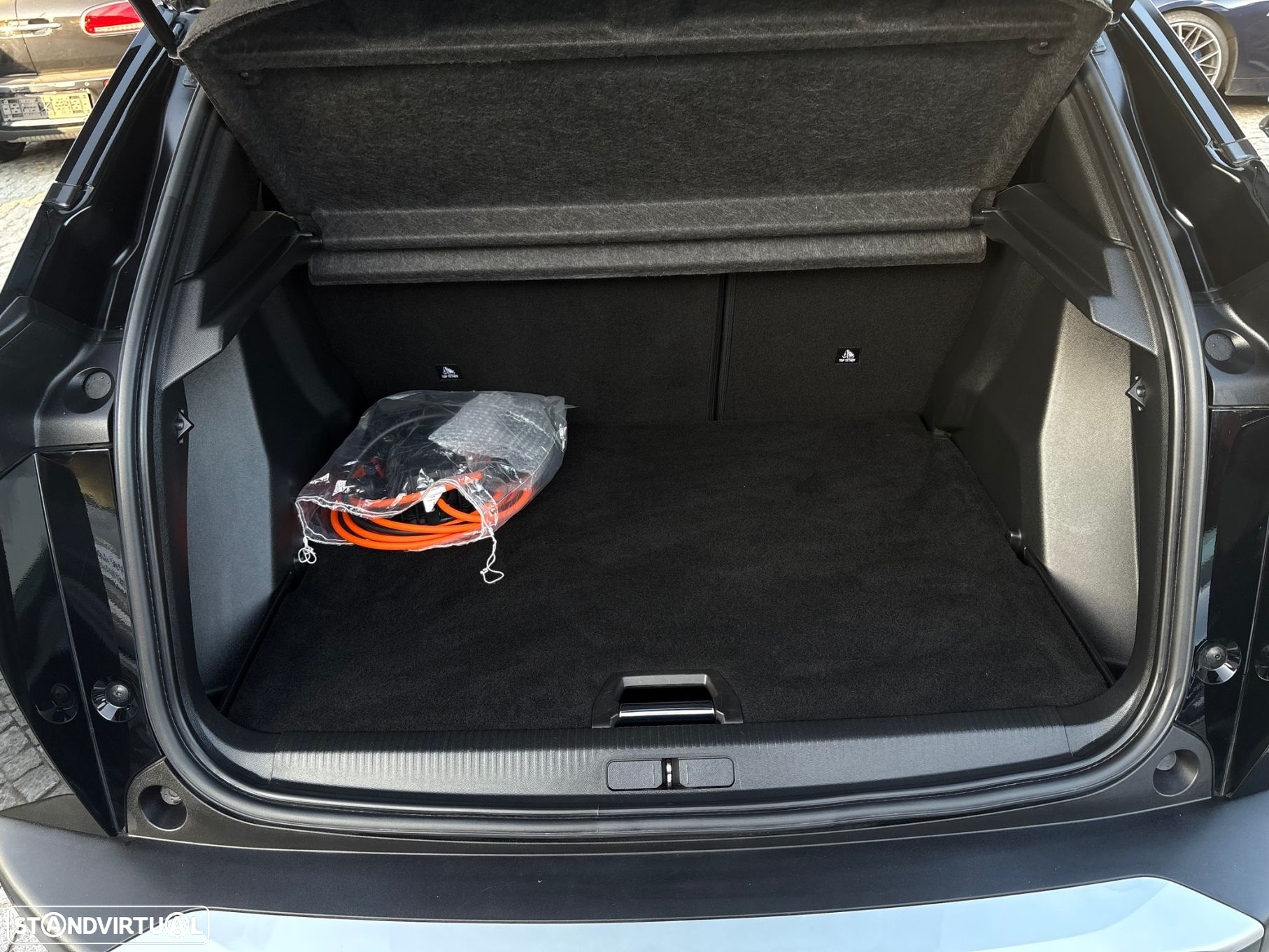 Peugeot e-2008 50 kWh Allure Pack - 41