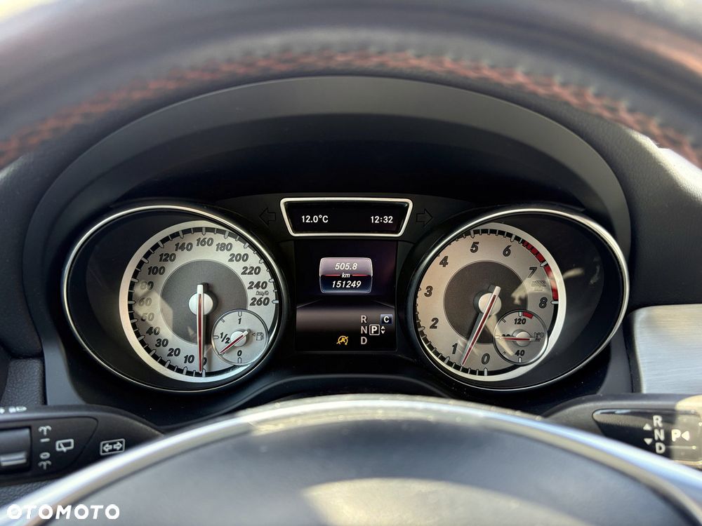 Mercedes-Benz GLA 200 7G-DCT AMG Line - 9