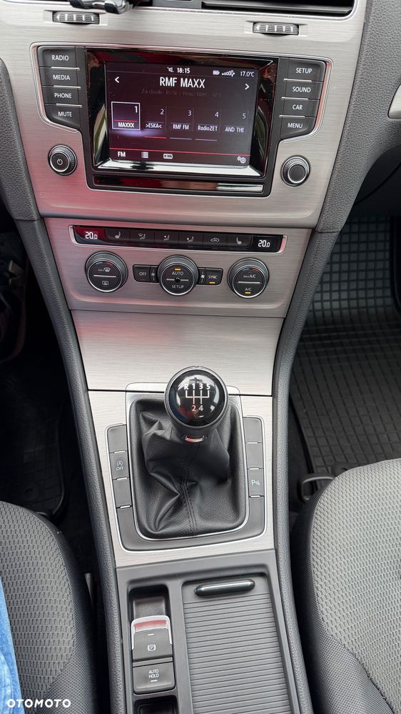 Volkswagen Golf 1.6 TDI BMT Comfortline - 8