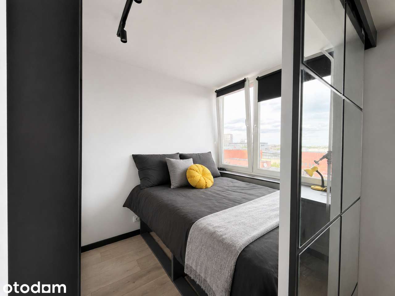 2 POKOJE W CENTRUM ŁODZI – ŁÓDZKI MANHATTAN, OBOK GALERII ŁÓDZKIEJ