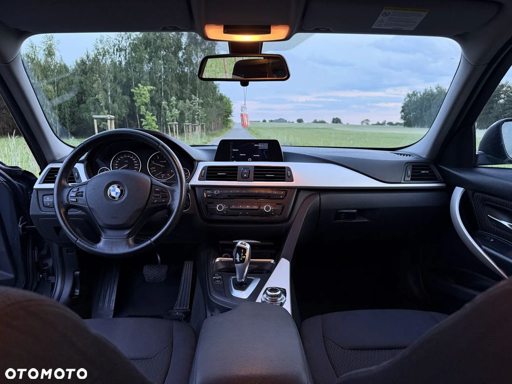 BMW Seria 3 - 21