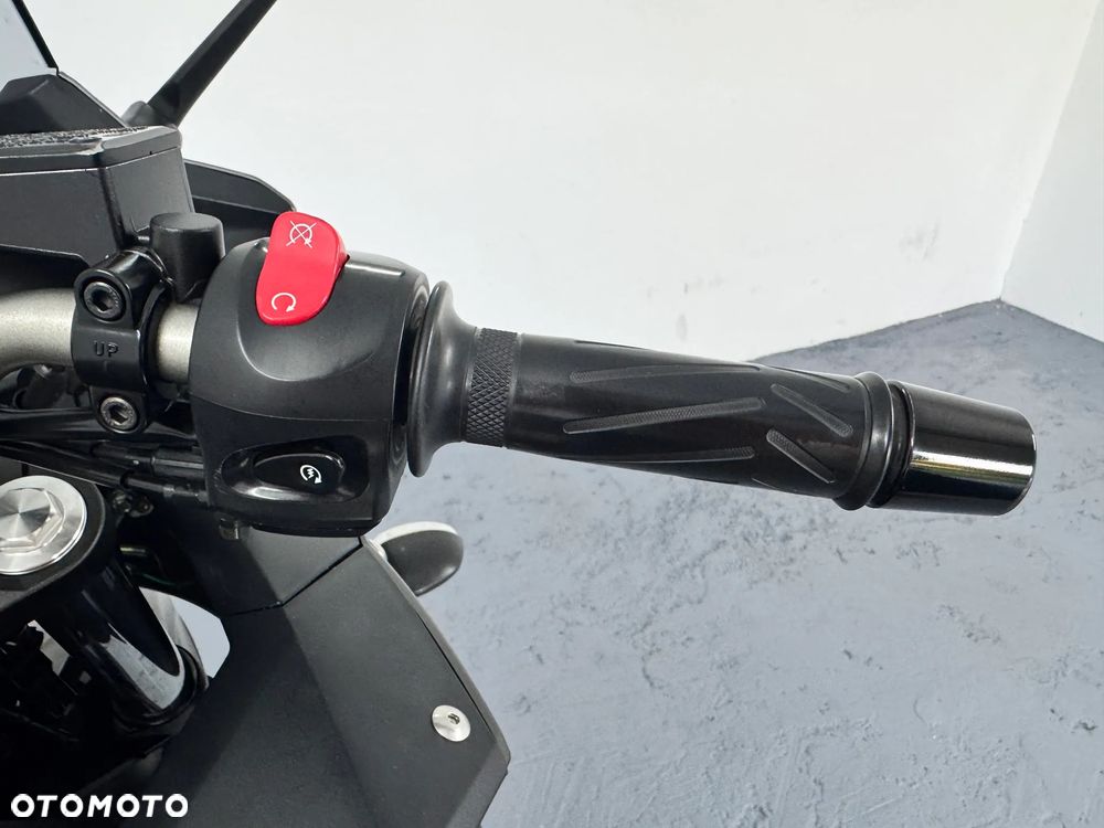 Yamaha XJ - 19