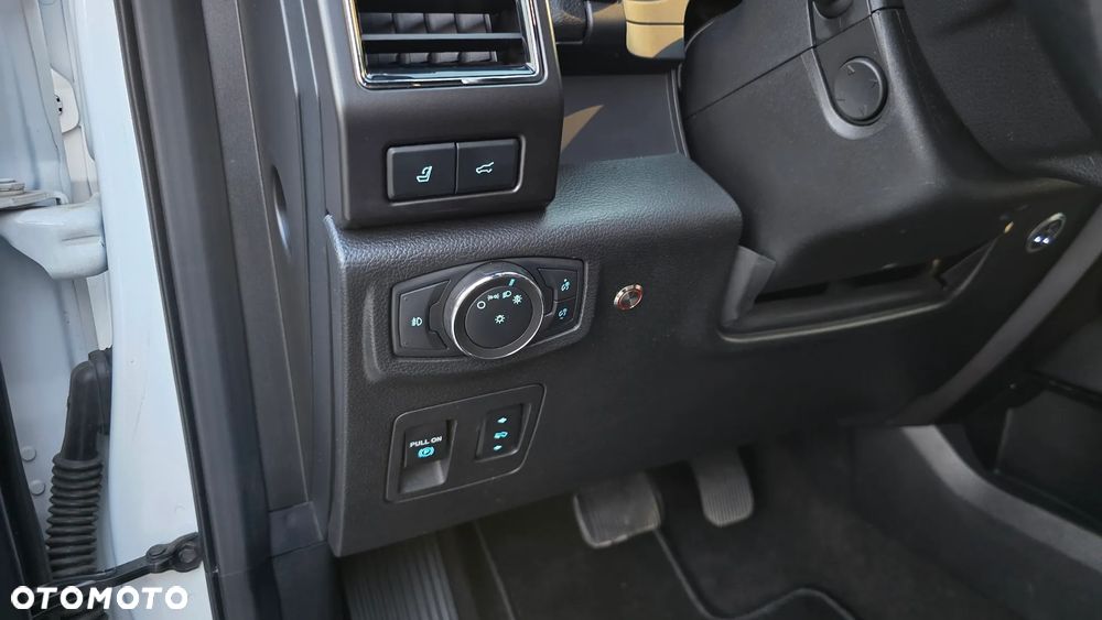 Ford Expedition - 23