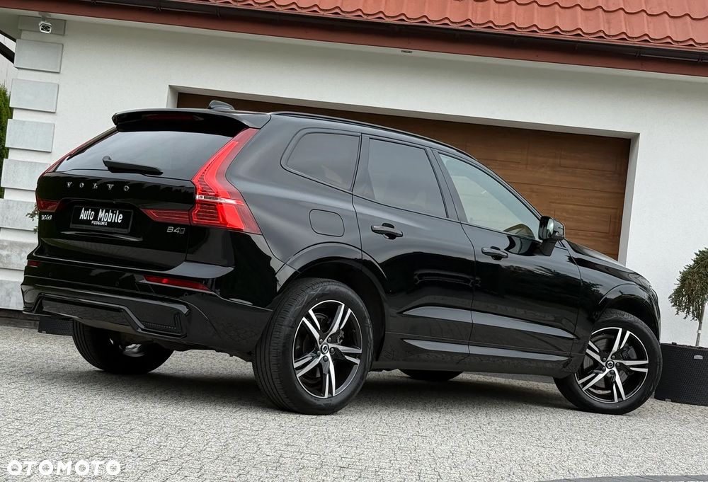 Volvo XC 60 B4 D AWD Plus Dark - 4