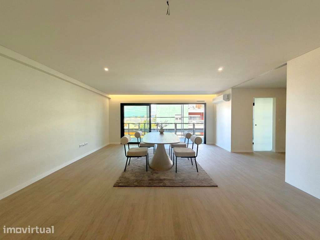 T3 em Santa Marinha - Grande imagem: 3/38