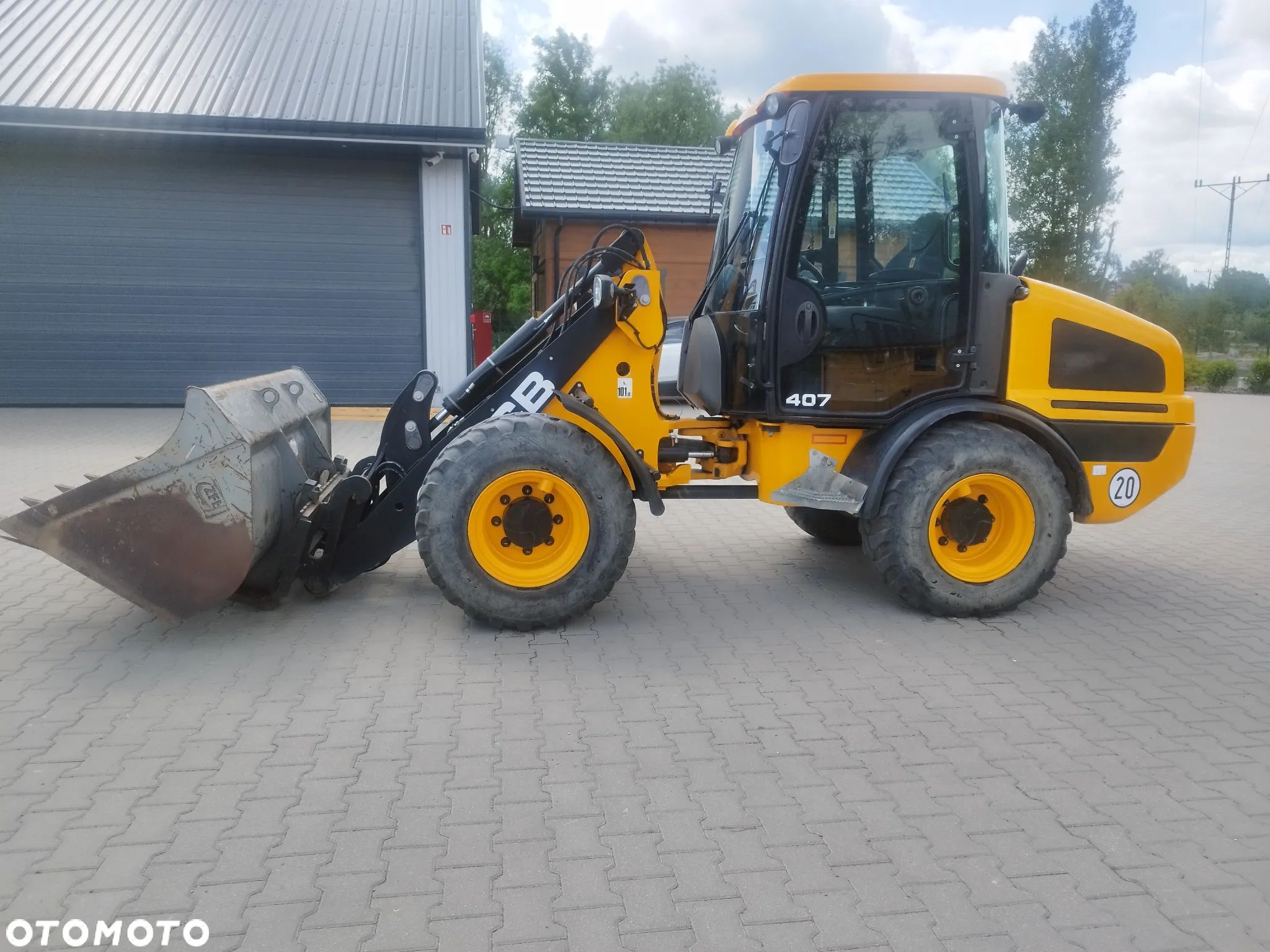 JCB 407/ 2017rok/ 1555mth/ łyżka+widły/zadbana jak nowa - 1