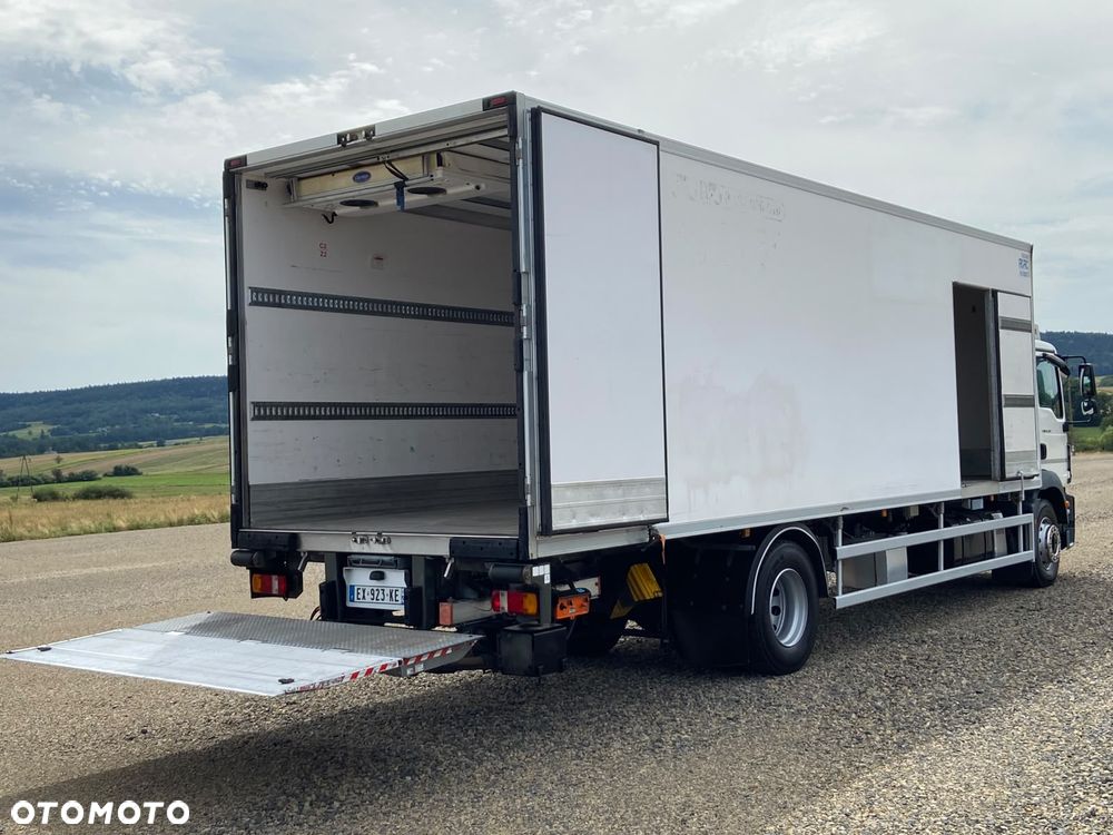 MAN TGM 18.290 | 2018 | Chłodnia 8,8 m | Carrier Supra 1150 Multitemp Silent | Automat | Winda | Drzwi boczne | 329 tys. km - 15