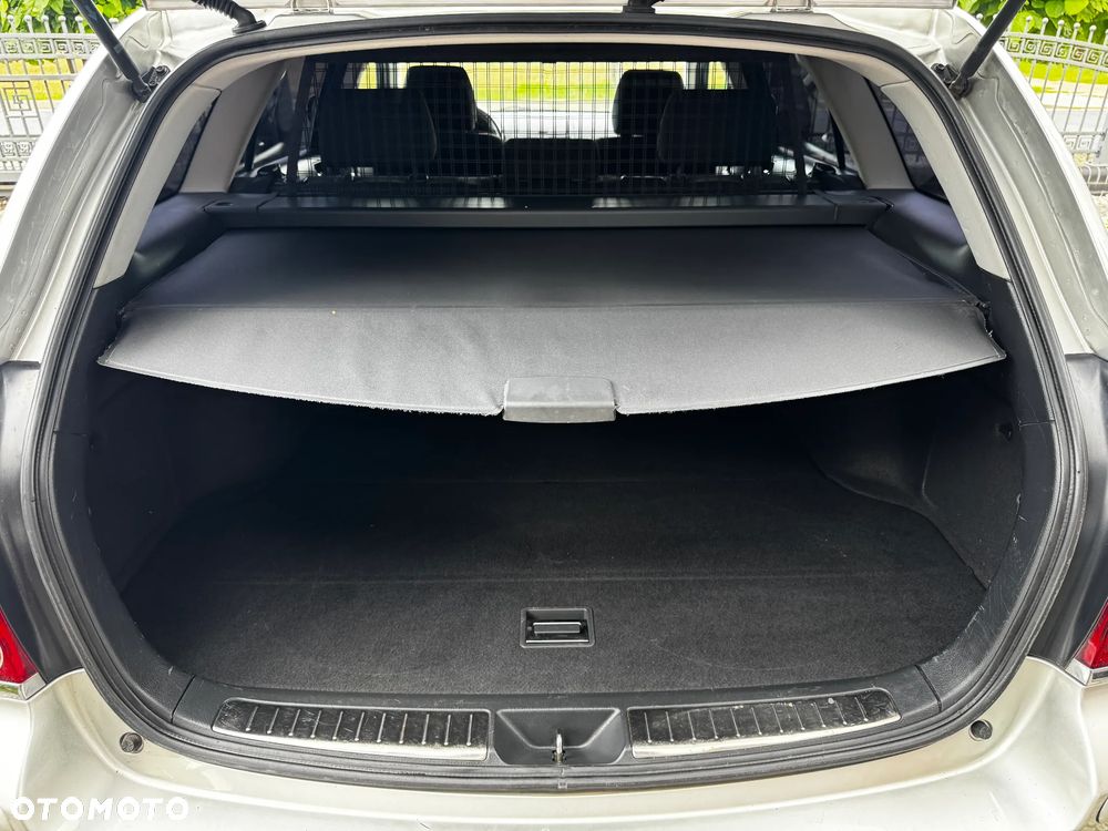 Toyota Avensis 1.8 VVT-i Executive - 34