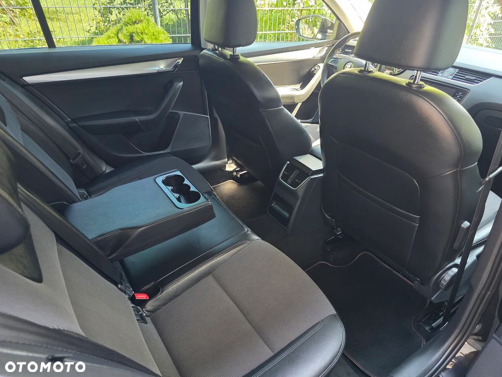 Skoda Octavia 1.6 TDI Sport Edition - 12
