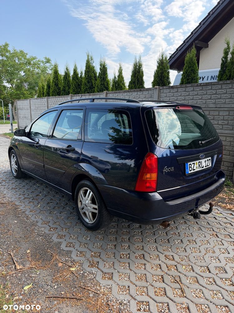 Ford Focus 1.8 Futura - 5