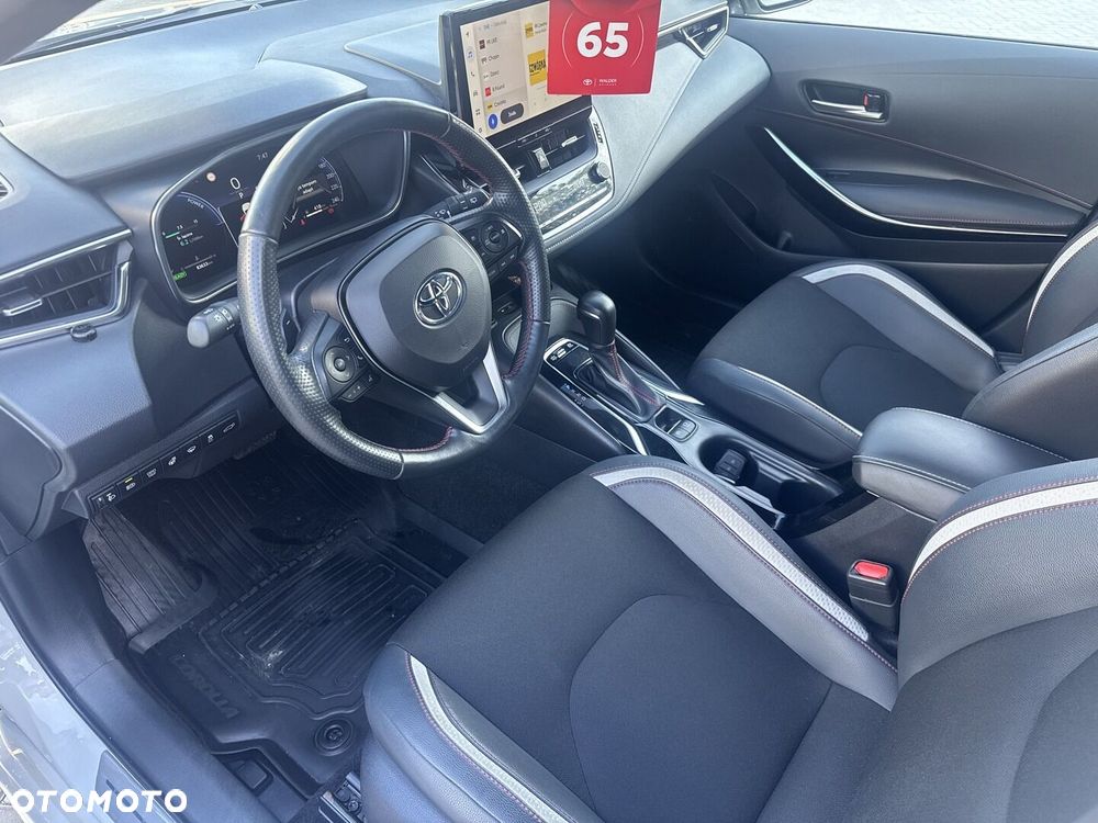 Toyota Corolla 2.0 Hybrid GR Sport Dynamic - 12