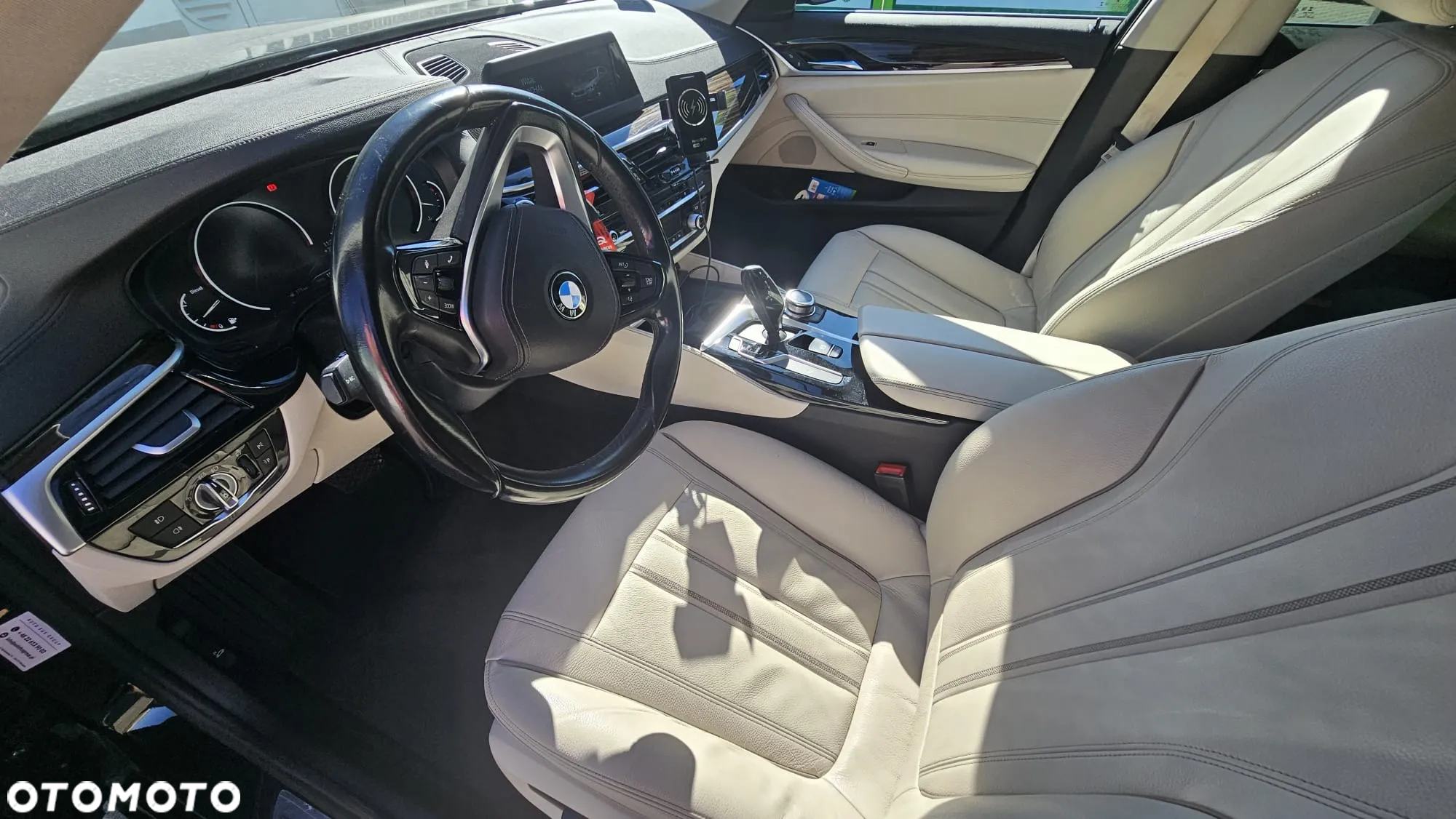 BMW Seria 5 520d xDrive Luxury Line - 10