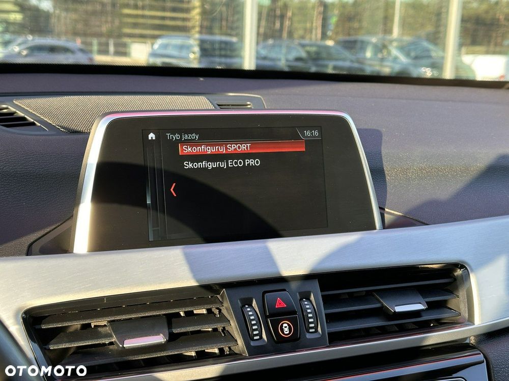 BMW X1 xDrive20i Sport - 27