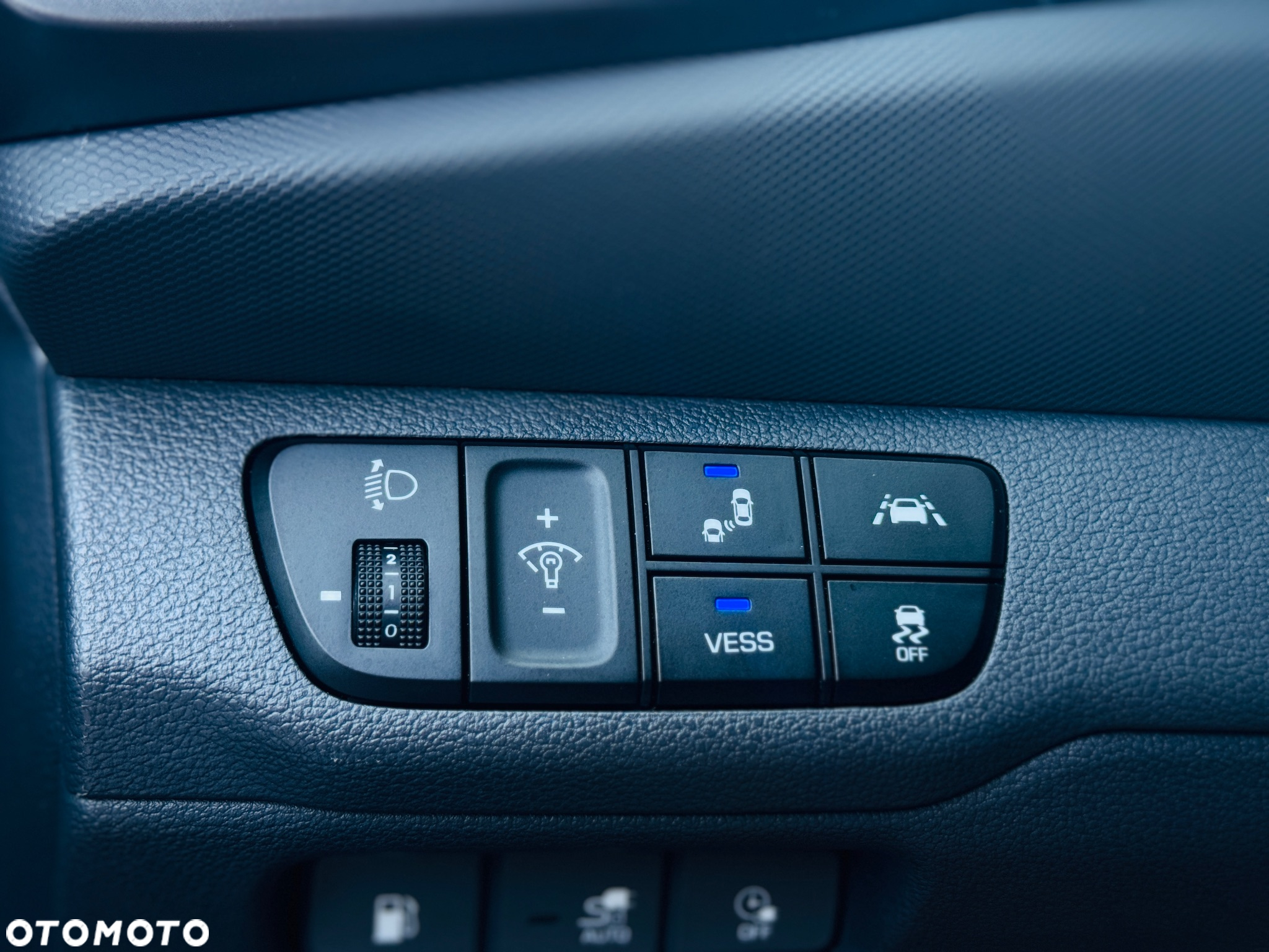 Hyundai IONIQ Plug-in-Hybrid 1.6 GDI Premium - 13