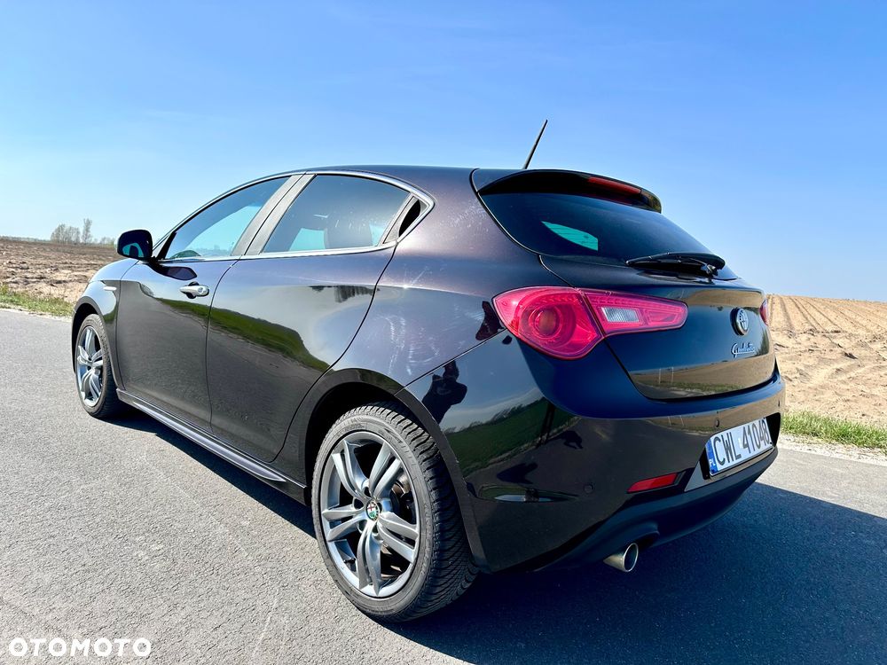 Alfa Romeo Giulietta 1.6 JTDM 16V - 14