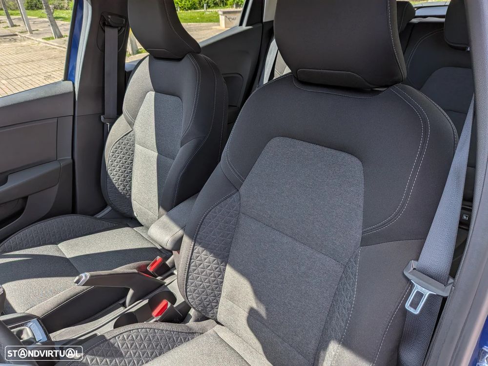 Renault Clio TCe 90 BUSINESS EDITION - 24