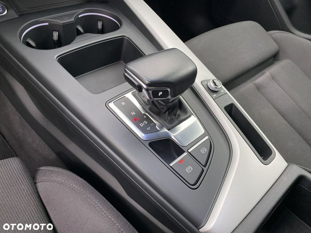 Audi A4 Limousine - 19