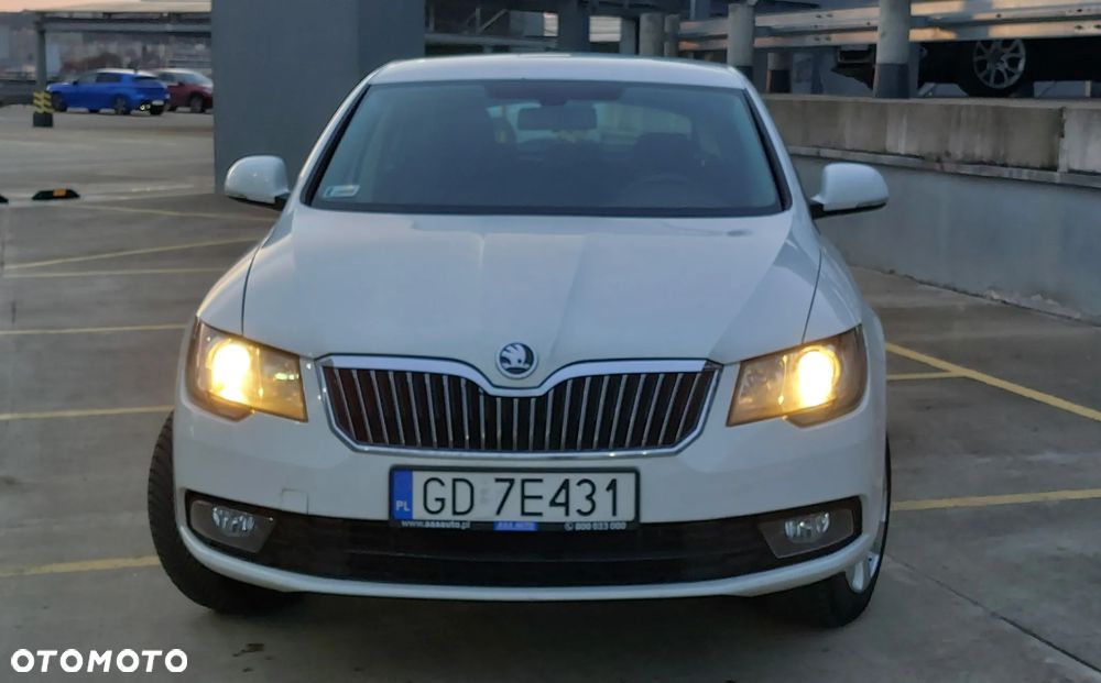 Skoda Superb 1.4 TSI ACTive - 4