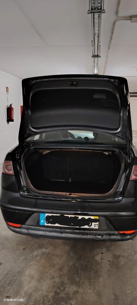 SEAT Cordoba 1.4 TDI Signo - 4