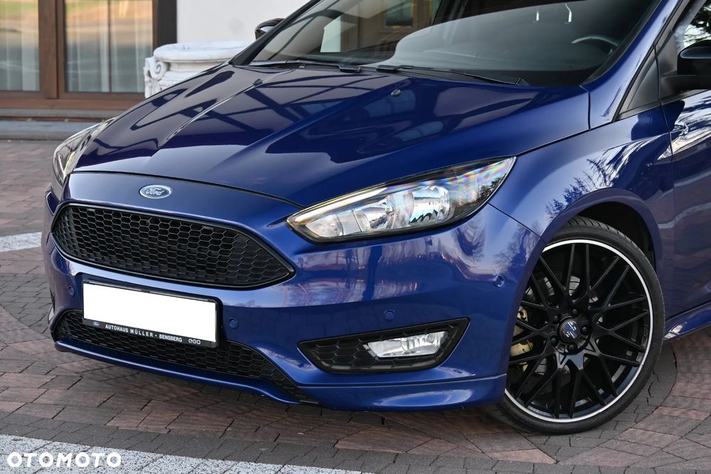 Ford Focus SW 1.5 EcoBoost S&S ST-LINE - 6
