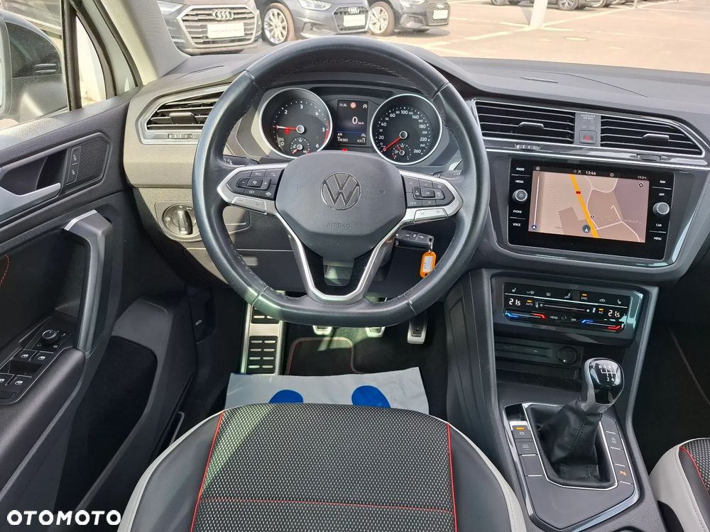 Volkswagen Tiguan 2.0 TDI SCR Urban Sport - 17