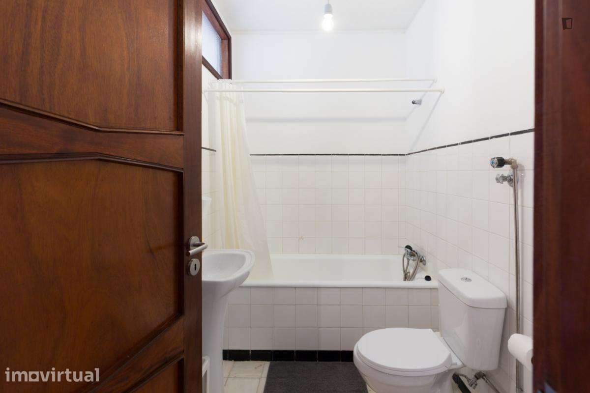 Quarto - localizado em Campanhã Porto - Grande imagem: 2/19