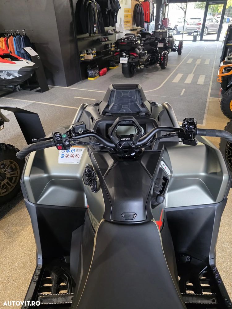 Can-Am Outlander - 5