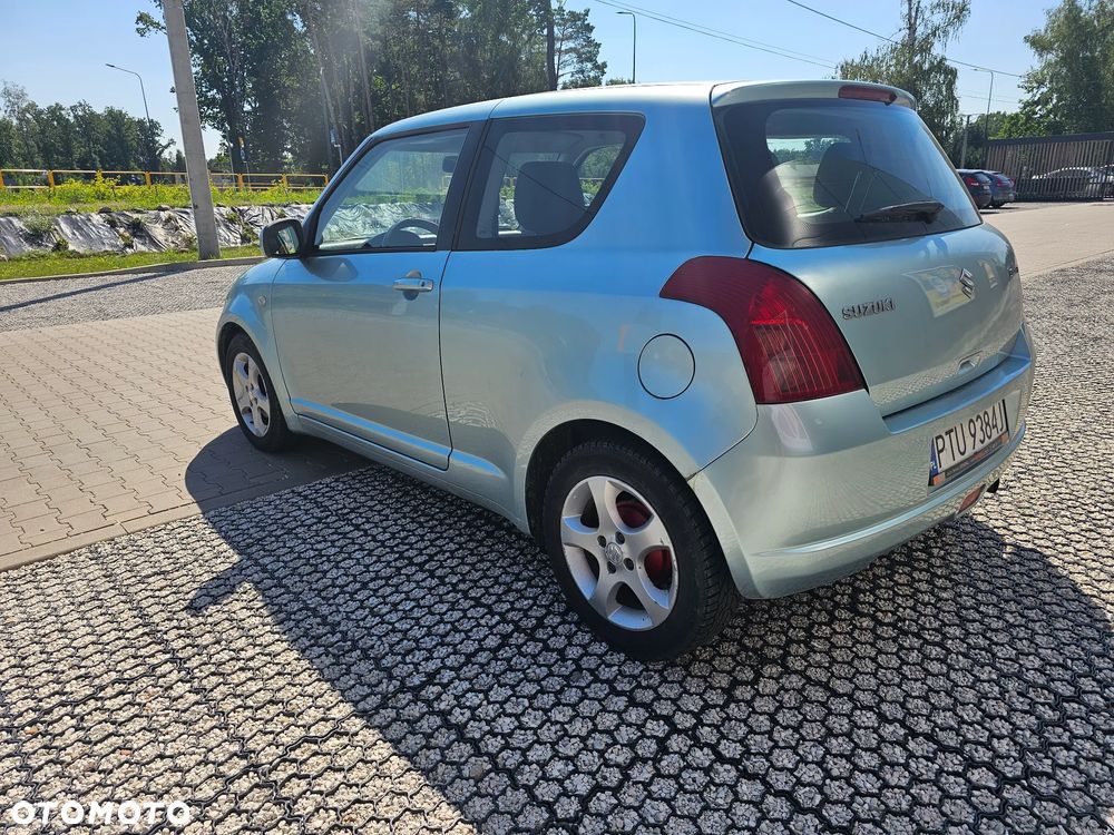 Suzuki Swift 1.3 DDiS 16v GLX - 14