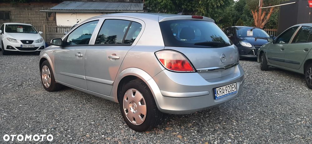 Opel Astra - 16