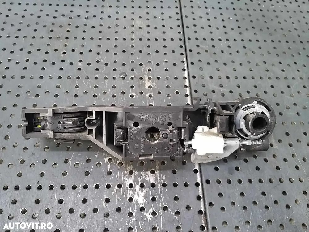Maner usa dreapta spate renault clio 3 226526 - 2