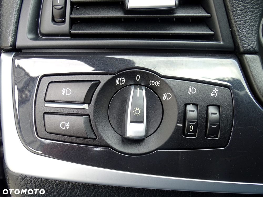 BMW Seria 5 525d - 10