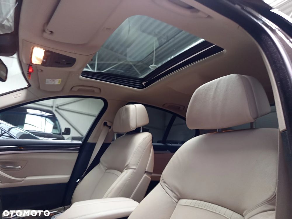 BMW Seria 5 520d xDrive Luxury Line - 18