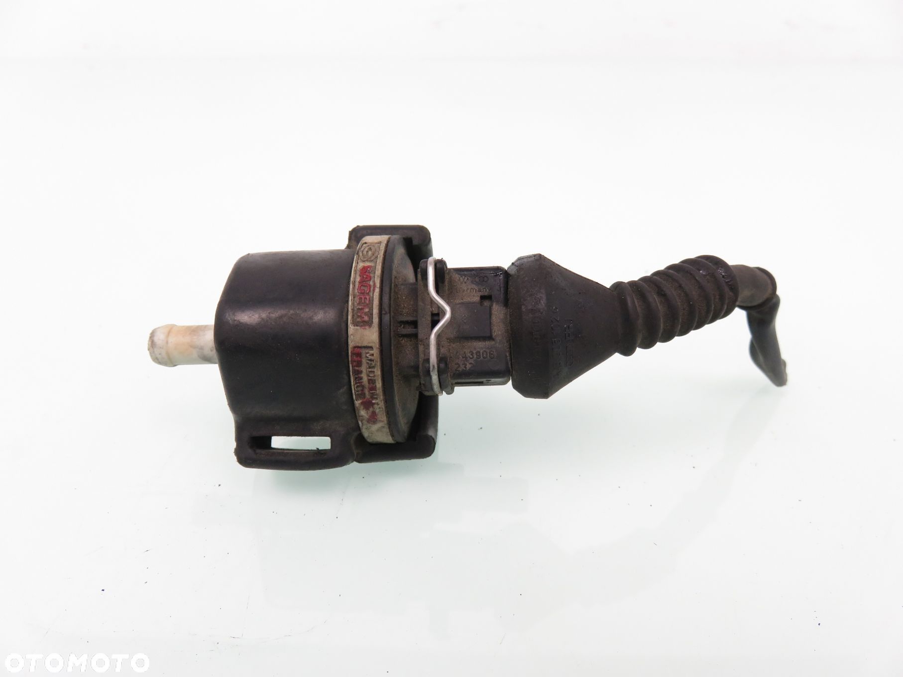 ZAWÓR PODCIŚNIENIA AUDI A4 (8D2, B5) 1.8 T 150 - AEB 058133517A - 1